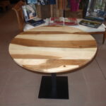 Table pied central plateau noyer massif Riedisheim 0
