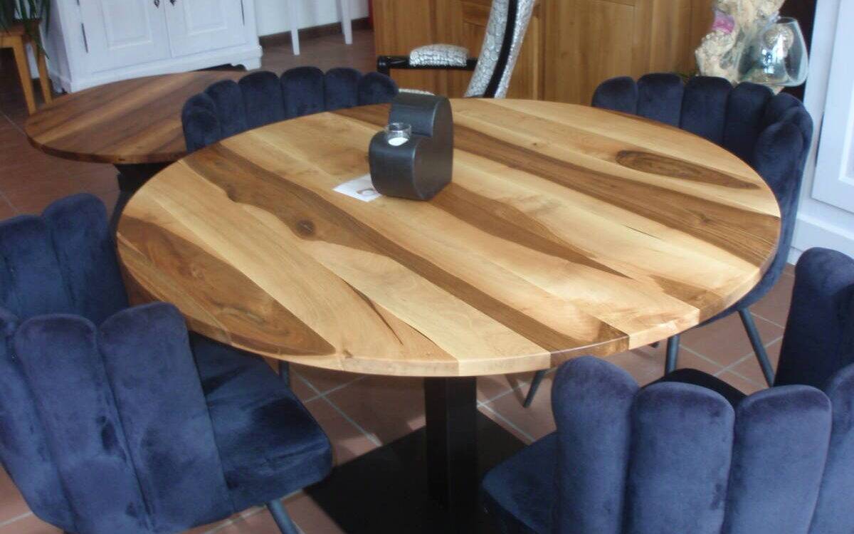 Table pied central plateau noyer massif Riedisheim